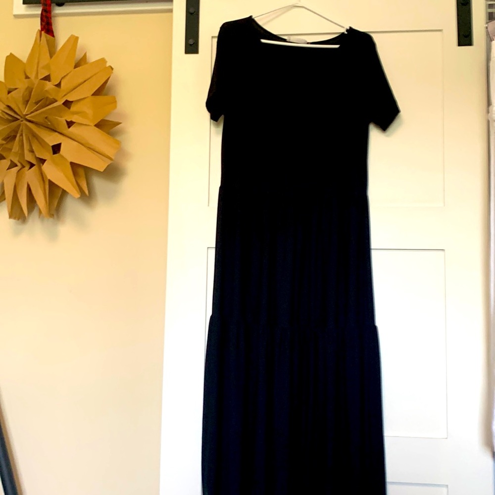 Black dress with flowy shirt bottom. Size large